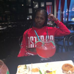 Meet your Posher, Temara